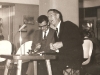 Mirko Chvojka: John Cage a prágai Zeneszínházban (František Fröhlich, Vladimír Lébl társaságában), 1964. szeptember 23. Eva Léblova jóvoltából