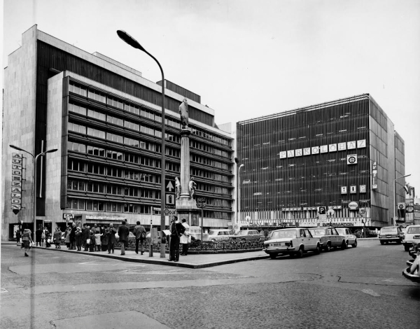 A Szervita téri OMFB székház és parkolóház, 1971-1974 © Magyar Építészeti Múzeum