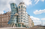 Frank Gehry: Táncoló ház, Prága, 1981