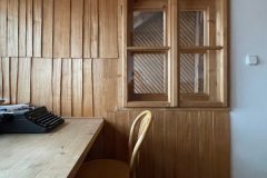 5-Kollo-Miklos-irodaja-a-Larix-Studio-gyergyoszentmiklosi-tetotereben-a-szerzo-fotoja-n